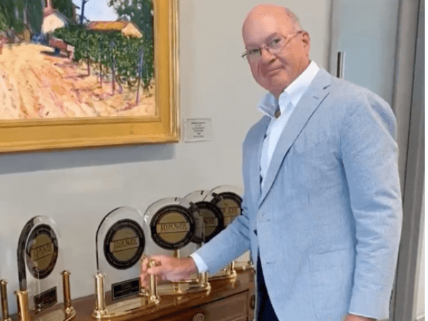 United Community CEO putting J.D. Power Award on shelf
