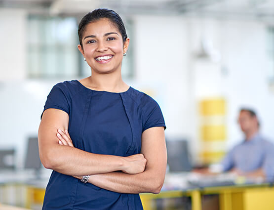 professional woman applying for the Commercial Credit Fellowship Program with United