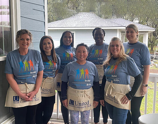 charleston bankers participating in Habitat for Humanity build